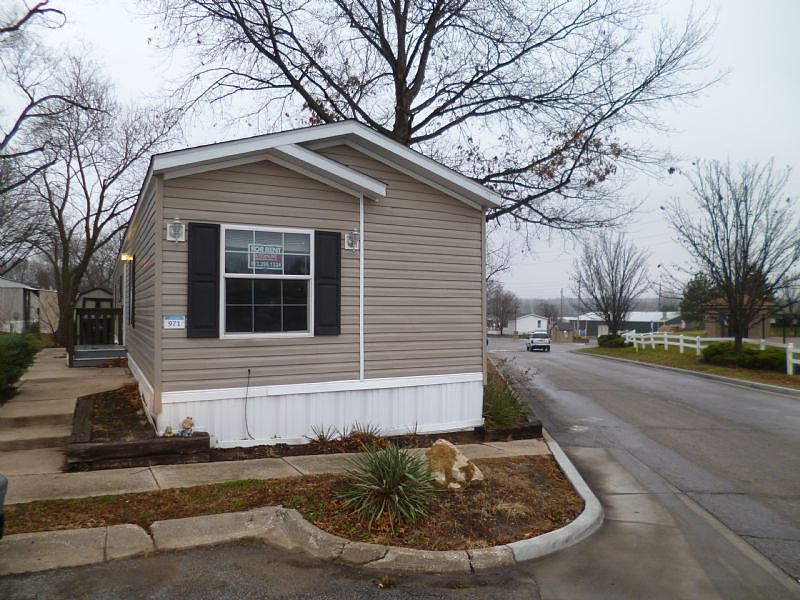 1st image of 971 S 73rd Pl