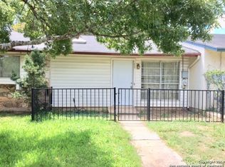 6624 Spring Lark St, San Antonio, TX 78249