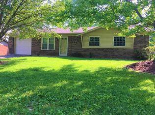 225 Glendale Dr, Charlestown, IN 47111