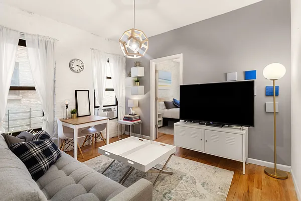 Sold by Bohemia Realty Group | media 2