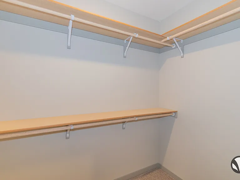 Chateau at Yankee Hill Apartments — Photo 100