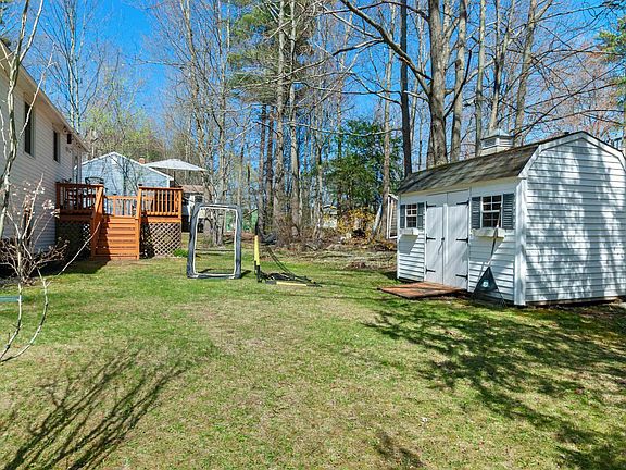 3rd image of 5 Sprucewood Drive