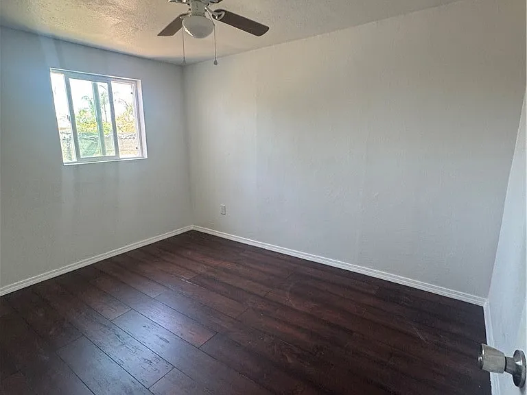 690 N Perris Blvd #C — Photo 19