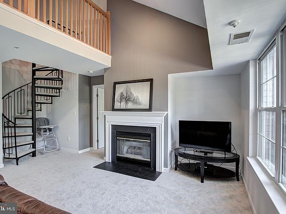 4th image of 4104L Monument Ct