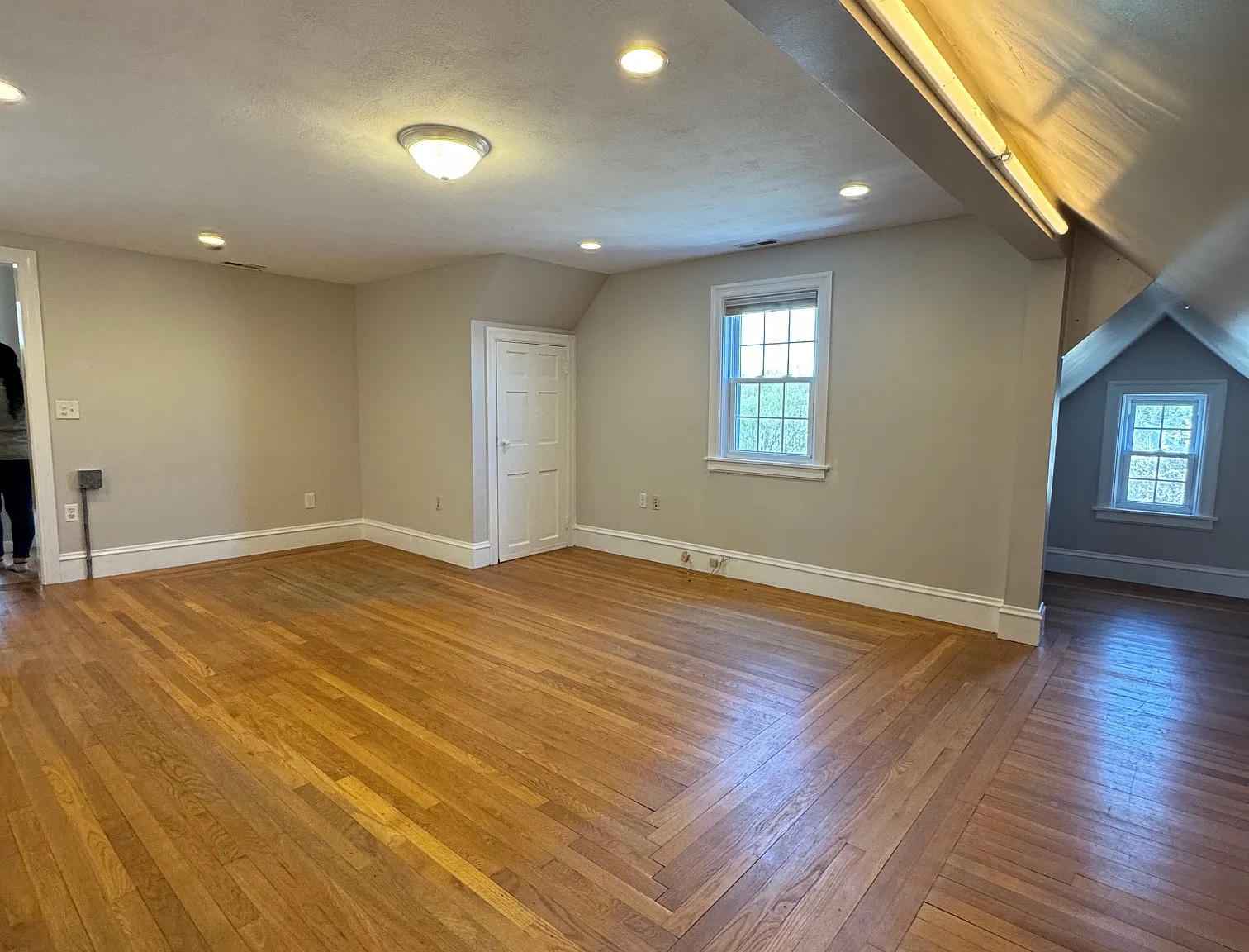1 bed, 1100 sqft, $1,825 — Photo 2