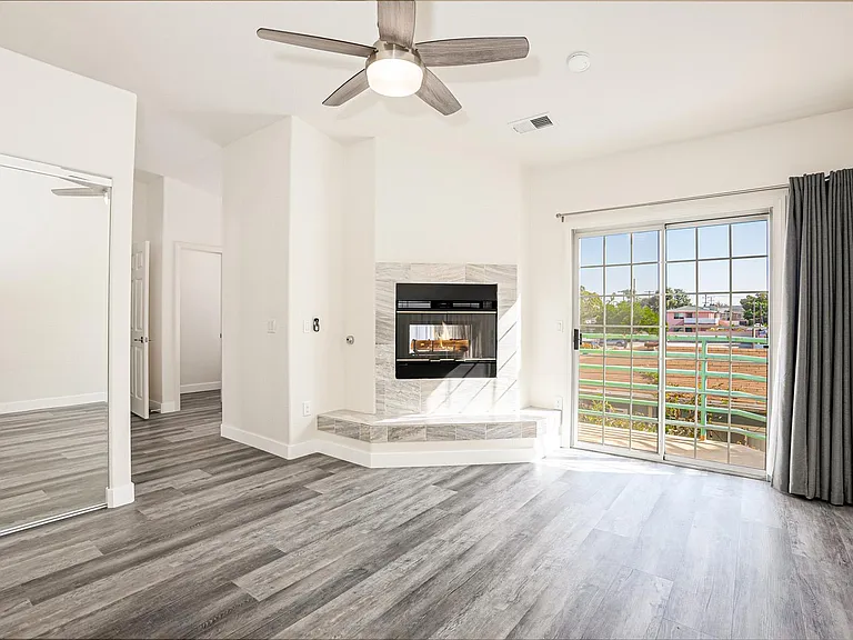 1568 Oliver Ave #C — Photo 19