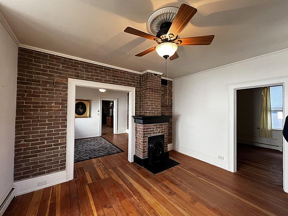 2nd image of 811 H St