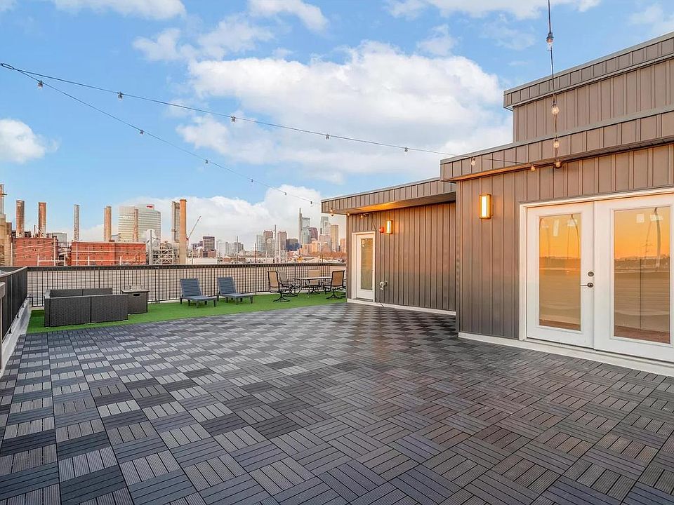 Rooftop Deck