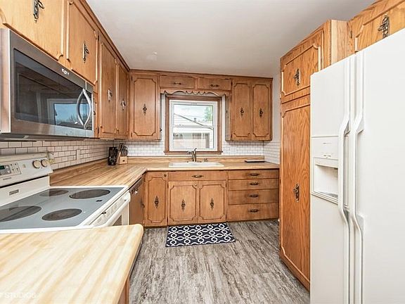 04_826WilsonSt_5_Kitchen_LowRes