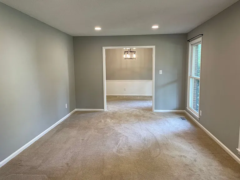 7942 Lake Vista Dr — Photo 5