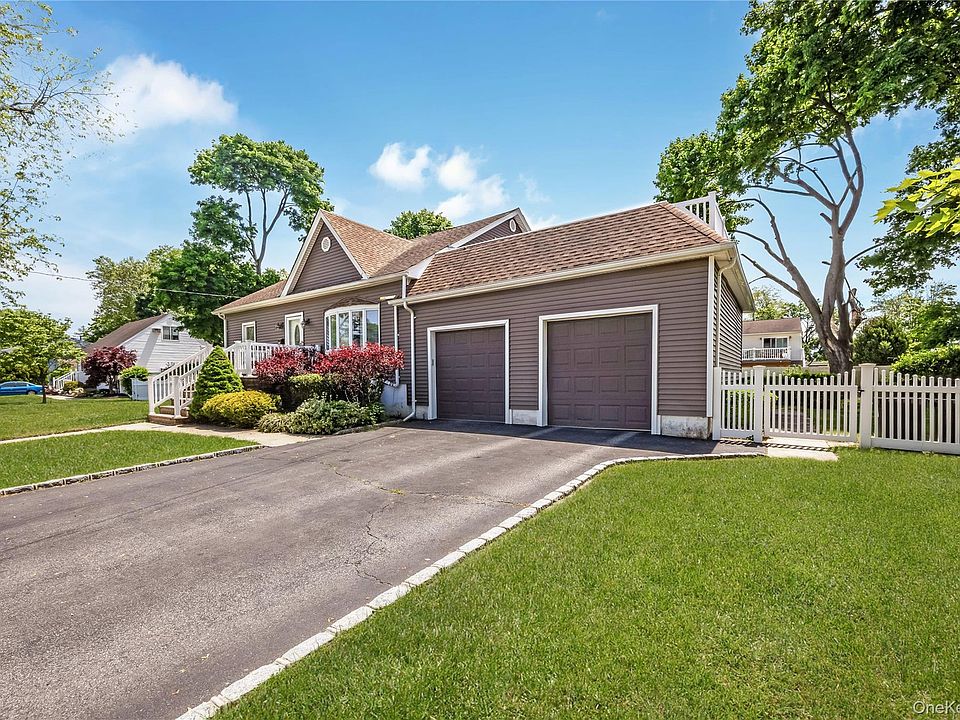 517 Herzel Boulevard, West Babylon, NY 11704 | Zillow