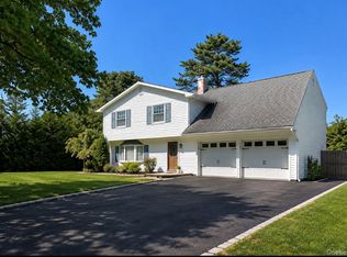 30 Balsam Drive, Medford, NY 11763