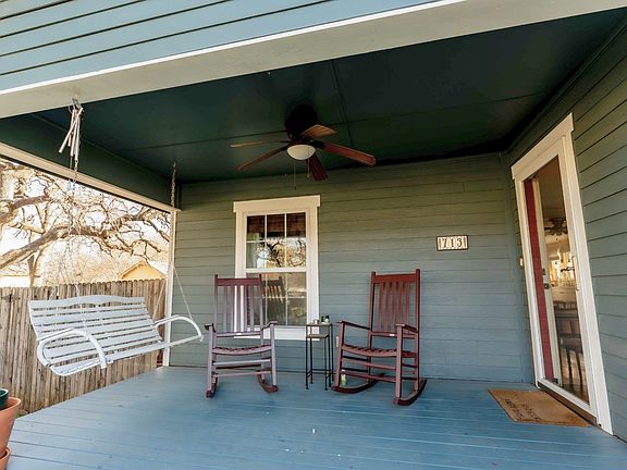 4th image of 713 W Spring St