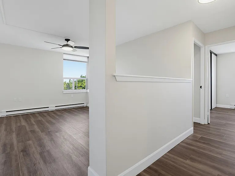18 Mall Rd #407 — Photo 21