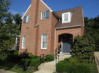 1317 Fairstead Ln, Pittsburgh, PA