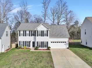 11944 Cheviott Hill Ln, Charlotte, NC 28213