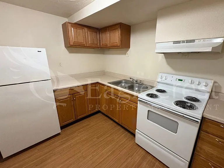 706 S College Ave — Photo 6