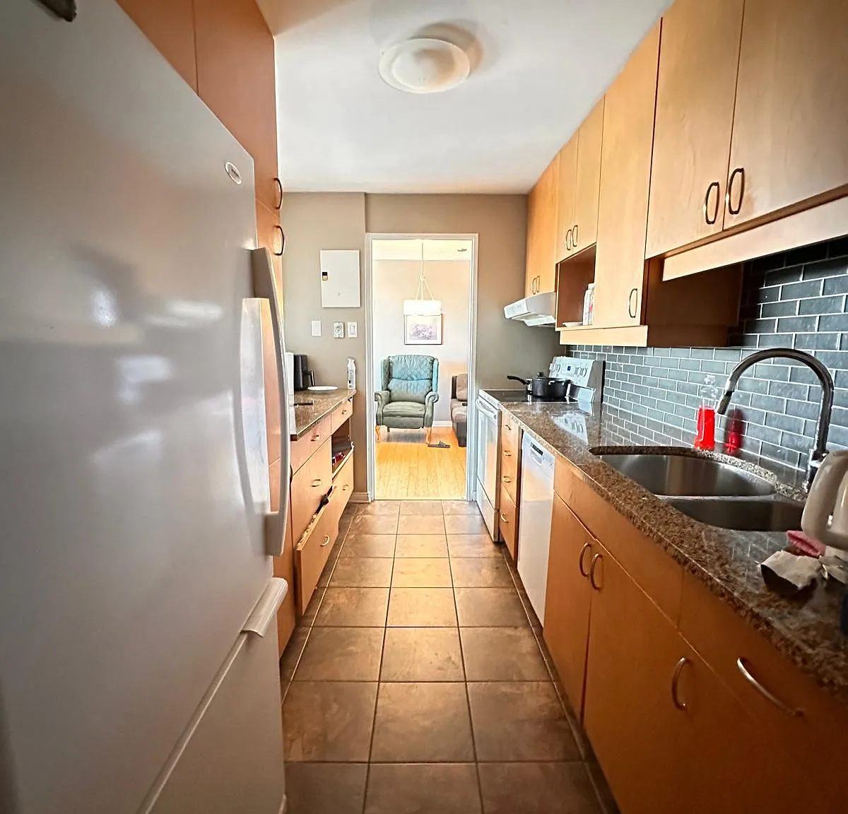 2 bed, $2,500 — Photo 4