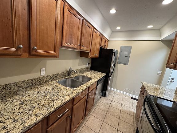 4th image of 5025 Hillsboro Pike APT 14W