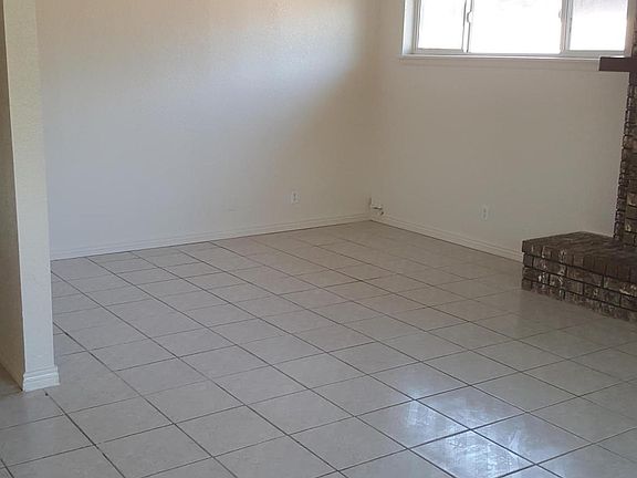 5th image of 10157 Bermuda Ave