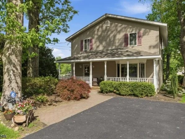 32 W Lakeview Trl, Jefferson Twp., NJ 07885