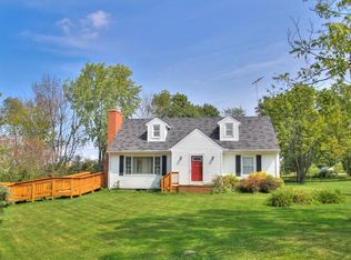 10197 Hobart Rd, Kirtland, OH 44094