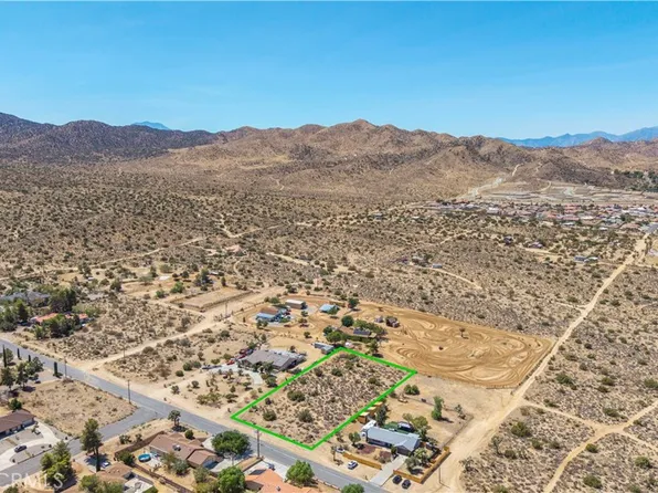 8776 Warren Vista Ave, Yucca Valley, CA 92284