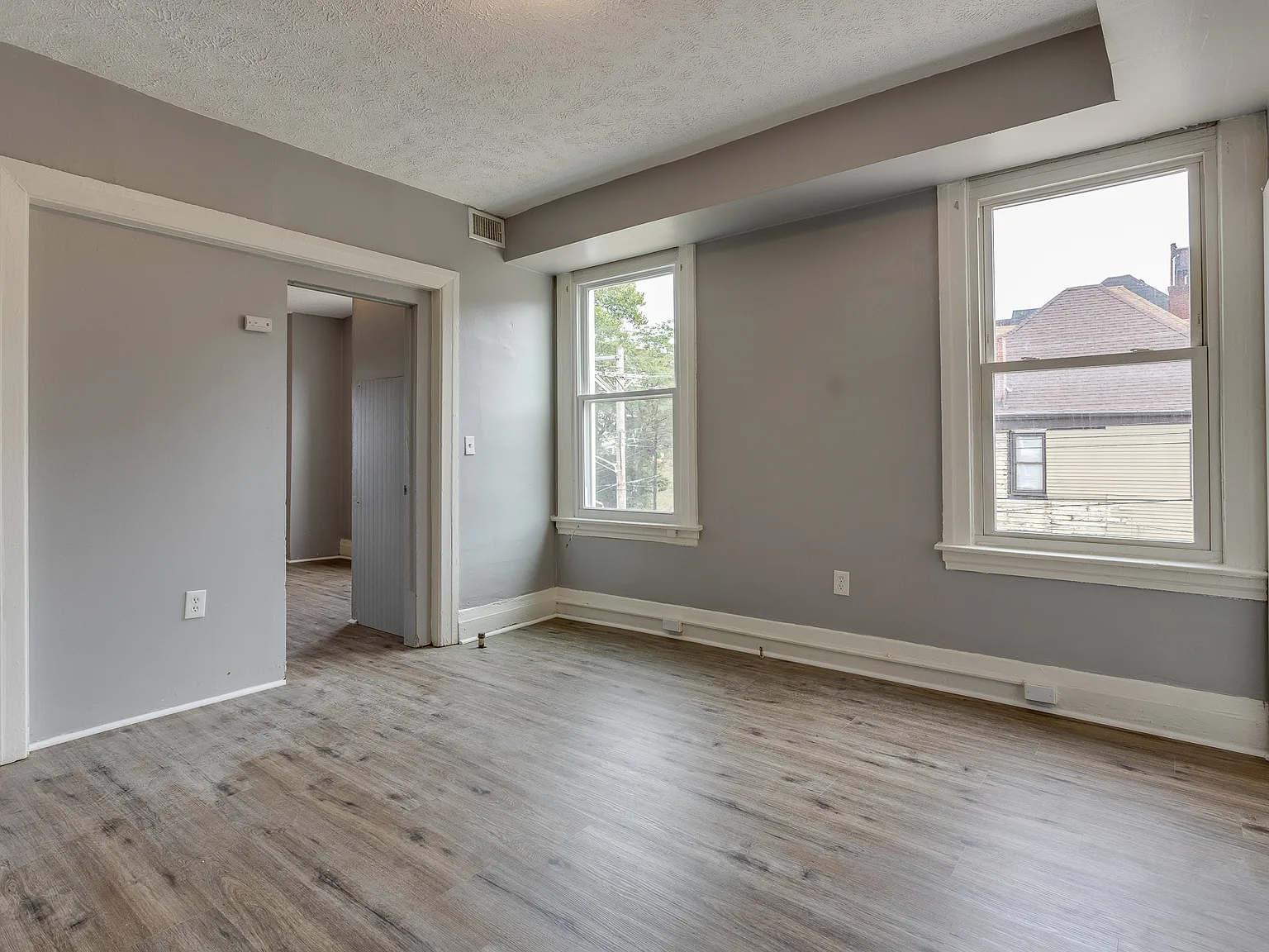 1 bed, $905 — Photo 2