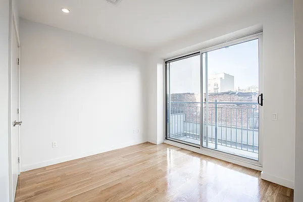 Rented by Cyberapts Management | media 5