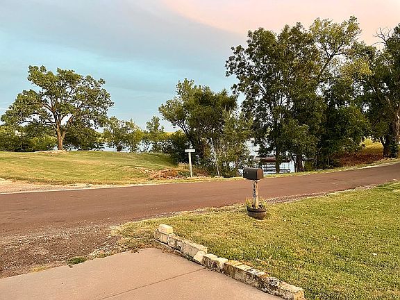 2nd image of 50 Lakeshore Dr