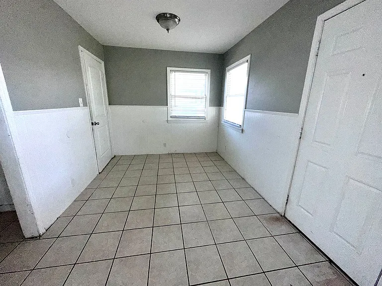 6501 Avenue T — Photo 7