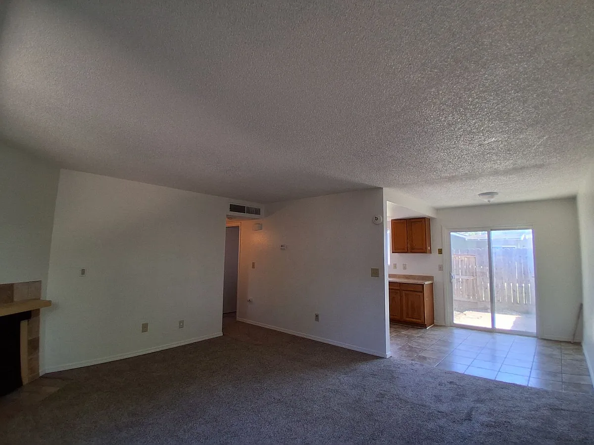 Building Photo - 3321 Sherwood Ave