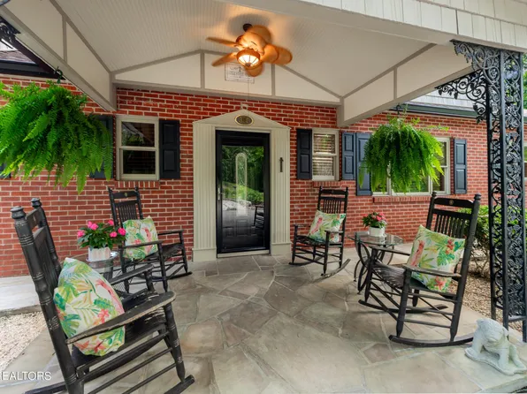 300 Bluff Rd, Kingston, TN 37763