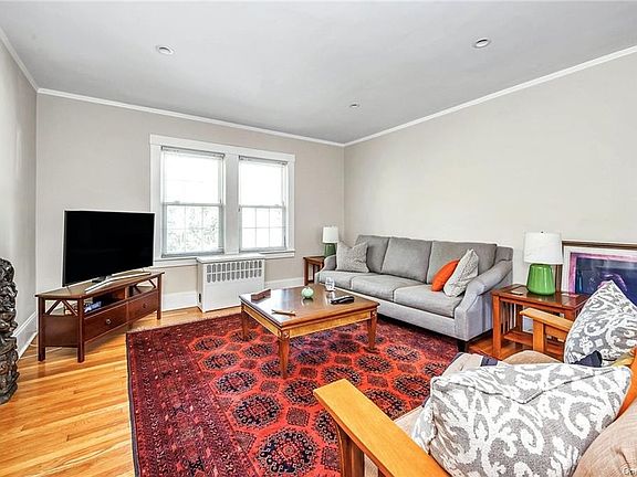 5th image of 125 Walworth Ave