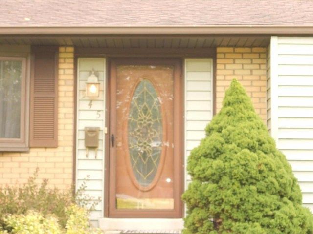 1st image of 545 Crescent Dr