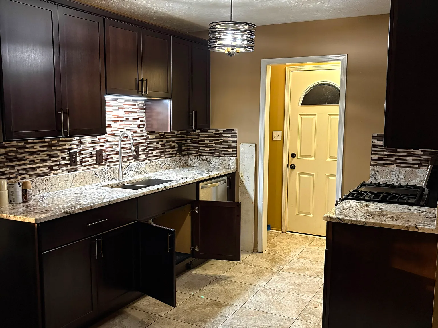 3 bed, 1182 sqft, $1,395 — Photo 3