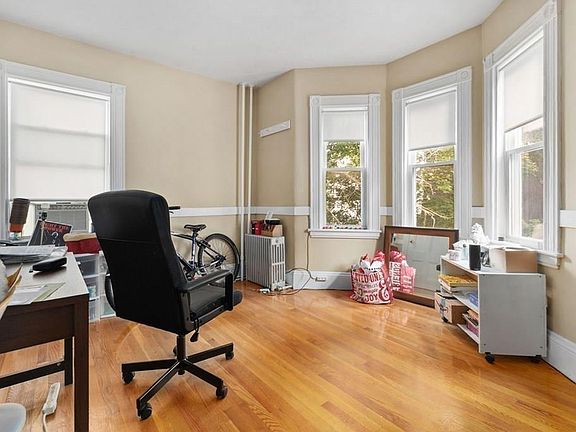 3rd image of 99 Boylston St #1