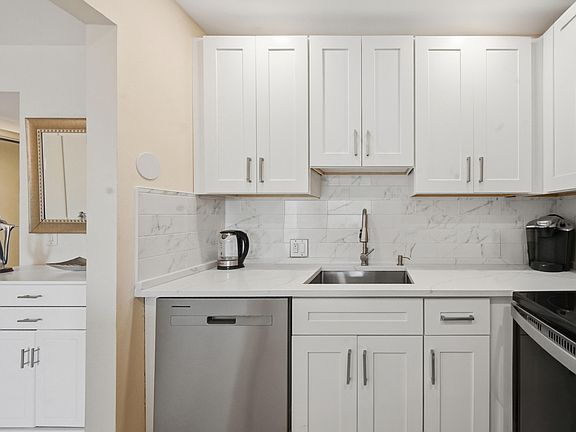 2nd image of 314 Brighton #H