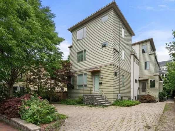 149 Raymond St #149, Cambridge, MA 02140