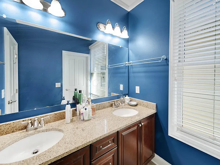 1018 Perry St #10-101 — Photo 14