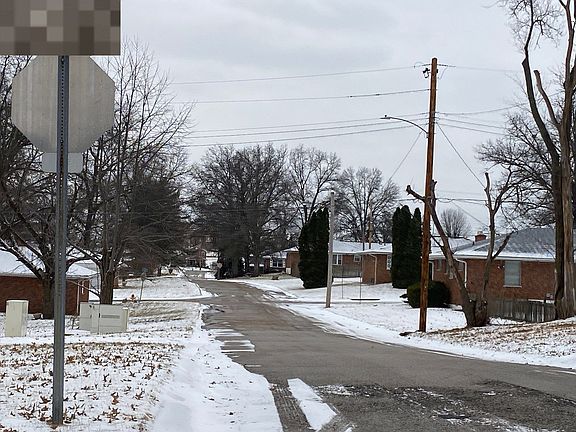 5th image of 9250 Leamont Dr
