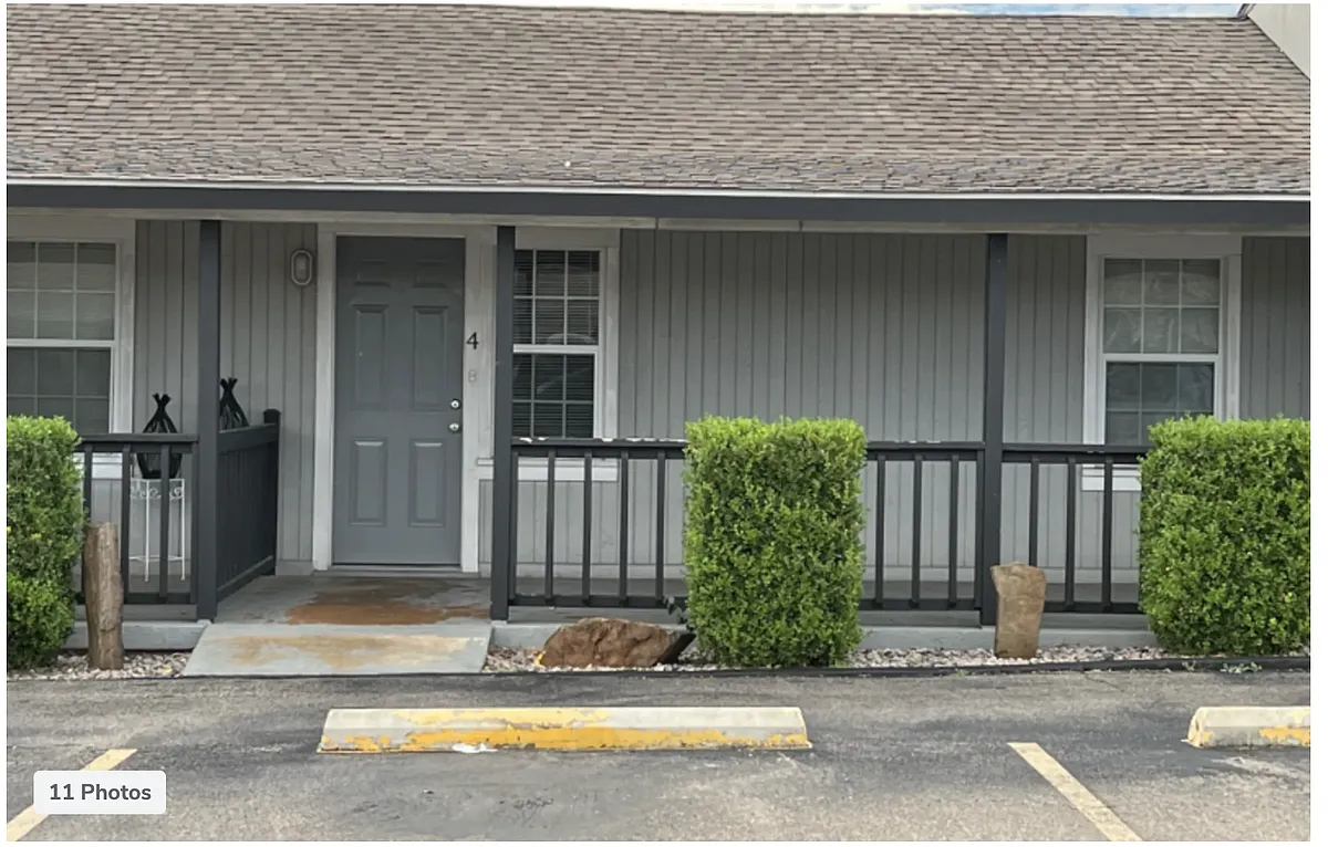 Building Photo - 1421 S Beckley Rd