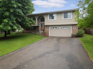 13802 Holyoke Path, Apple Valley, MN 55124