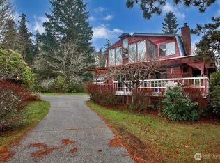 6423 Admiralty Way, Freeland, WA 98249