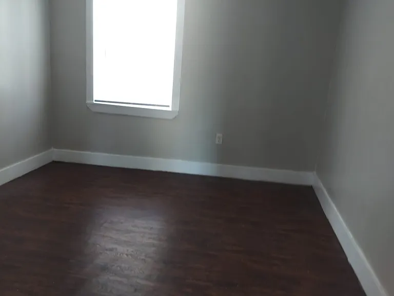 715 W Jefferson St — Photo 7