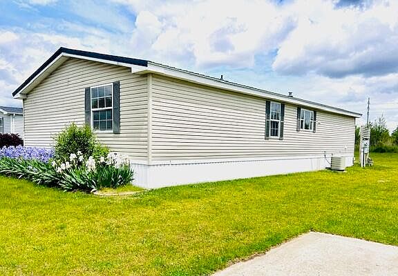 2nd image of 501 Us Highway 131 N #75