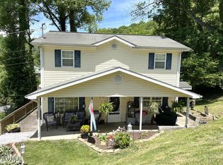 514 Ridge Ave NW, Norton, VA 24273