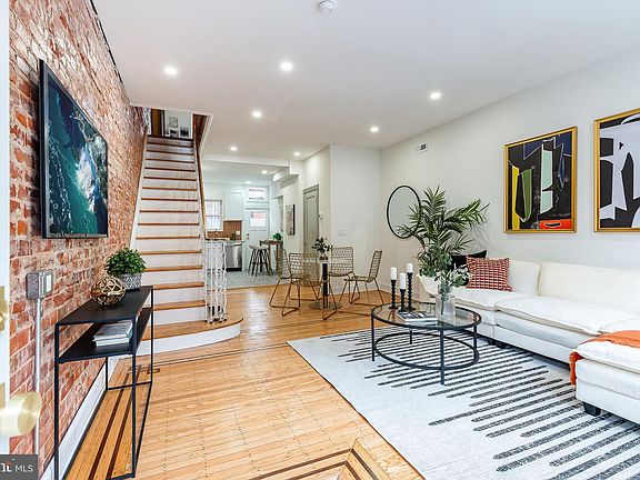 5th image of 2341 S Rosewood St