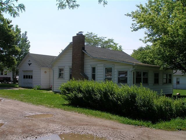 1st image of 2119 S Lakeshore Dr