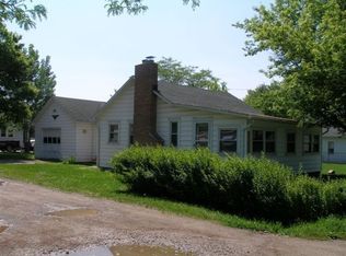 2119 S Lakeshore Dr, Albion, IN 46701